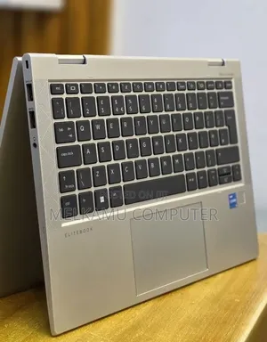 New Laptop HP EliteBook 830 G8 16GB Intel Core i5 SSD 512GB