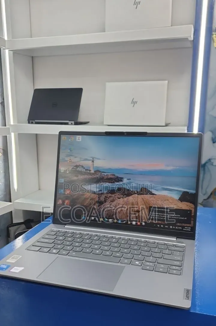 New Laptop Lenovo 16GB Intel Core 5 SSD 512GB