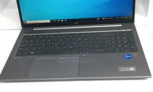 New Laptop HP ZBook Firefly G8 16GB Intel Core i7 SSD 512GB