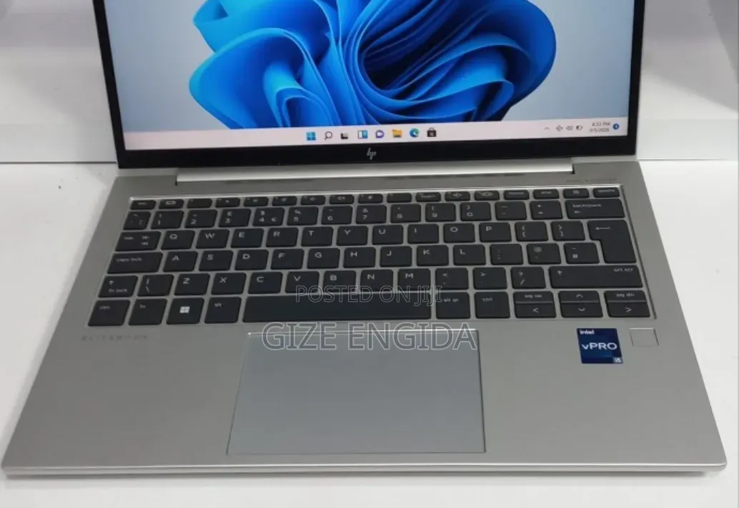 New Laptop HP EliteBook 830 G9 16GB Intel Core i5 SSD 512GB
