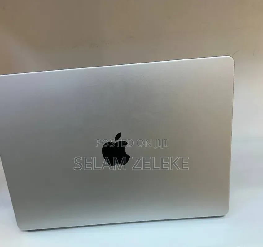 New Laptop Apple MacBook Pro 8GB Apple M3 Pro SSD 512GB