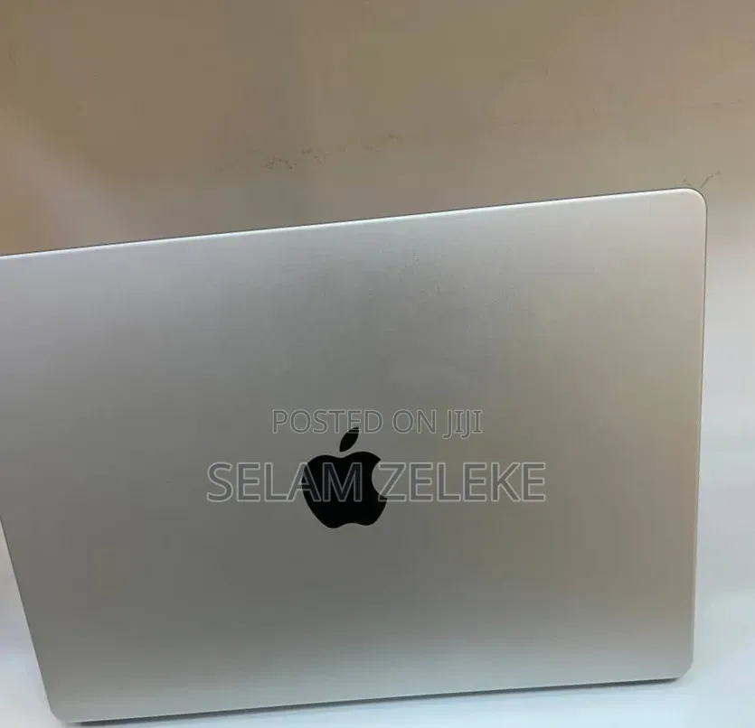 New Laptop Apple MacBook Pro 8GB Apple M3 Pro SSD 512GB