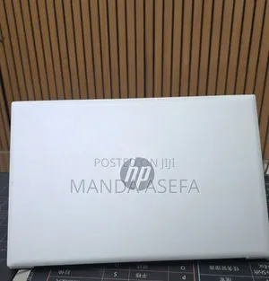 New Laptop HP Pavilion 13 8GB Intel Core i5 SSD 512GB