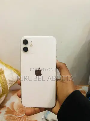 New Apple iPhone 11 128 GB White