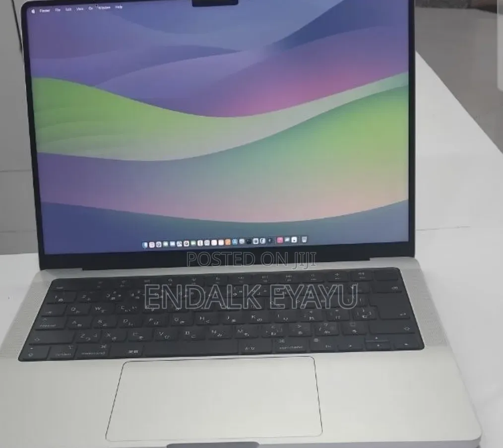 New Laptop Apple MacBook Pro 2024 M4 16GB Apple M4 Pro SSD 512GB