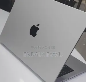New Laptop Apple MacBook Pro 2024 M4 16GB Apple M4 Pro SSD 512GB