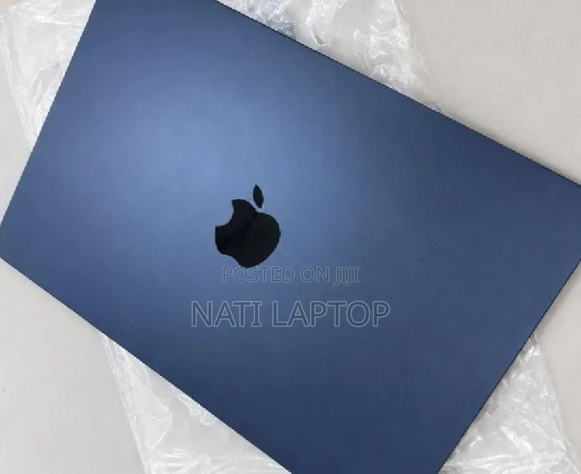 New Laptop Apple MacBook Air 2022 M2 8GB Apple M2 SSD 256GB