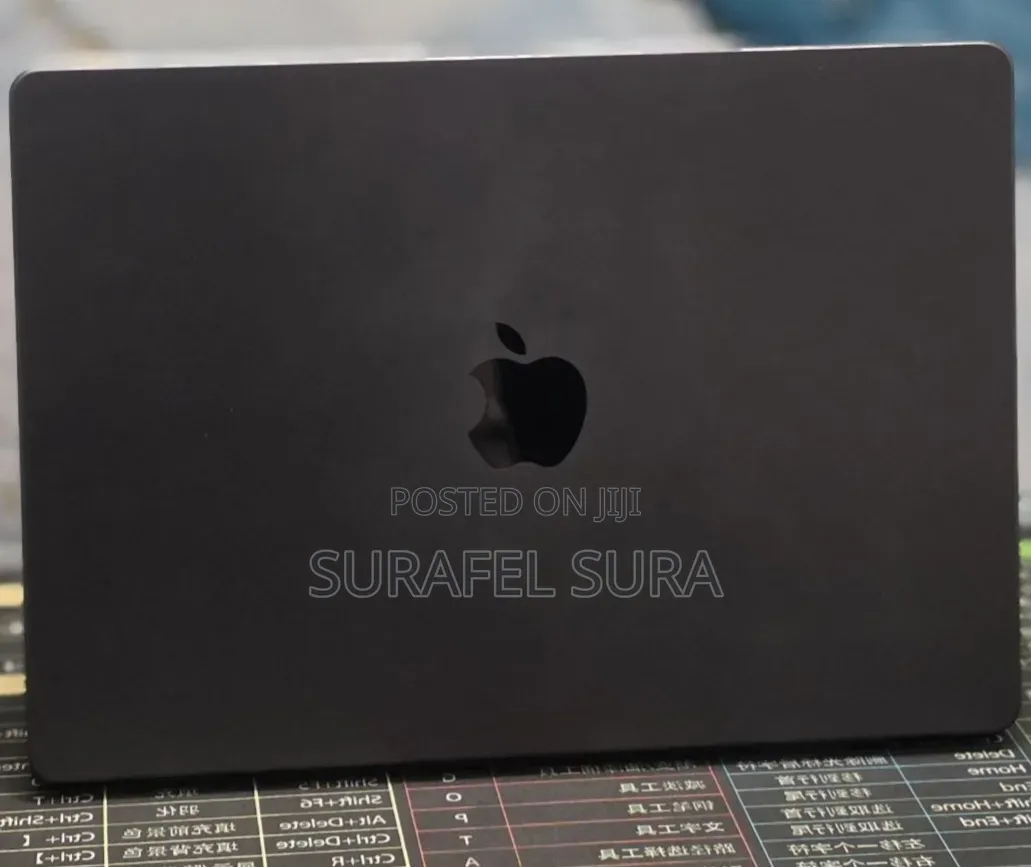 New Laptop Apple MacBook Pro 2024 M4 16GB Apple M4 SSD 512GB