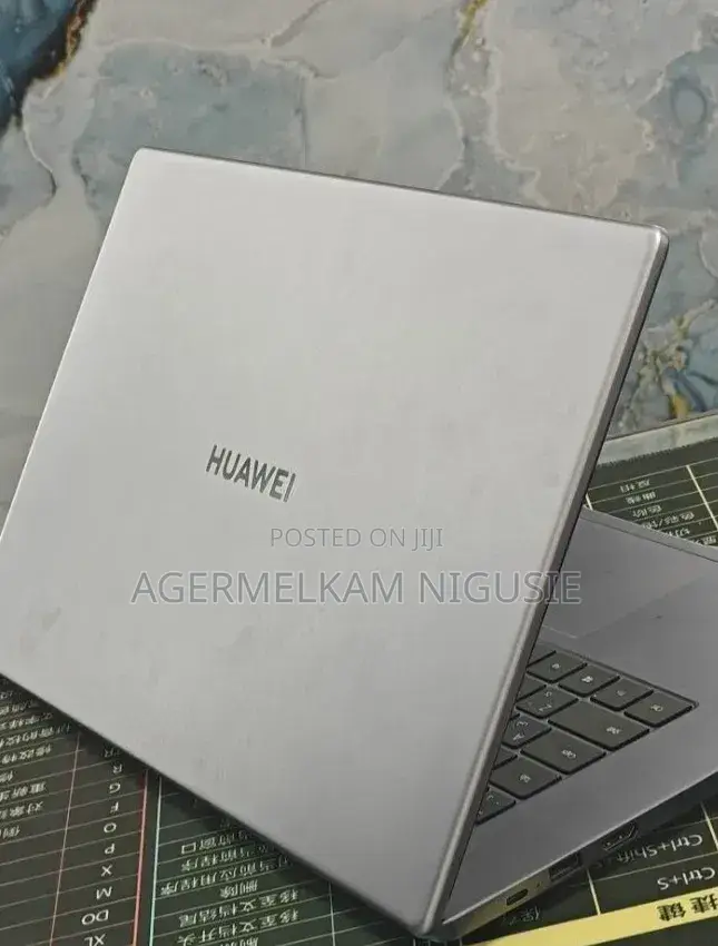 New Laptop HP Omen Max 16 8GB Intel Core i7 SSD 512GB