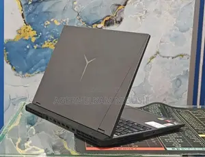 New Laptop HP Omen Max 16 8GB Intel Core i7 SSD 512GB