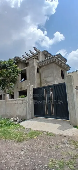6bdrm House in Oromia-Finfinne for sale