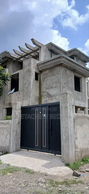 6bdrm House in Oromia-Finfinne for sale