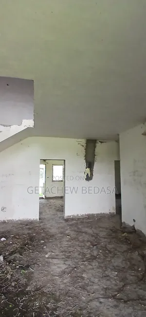 6bdrm House in Ccd, Oromia-Finfinne for sale
