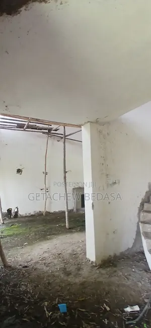 6bdrm House in Ccd, Oromia-Finfinne for sale