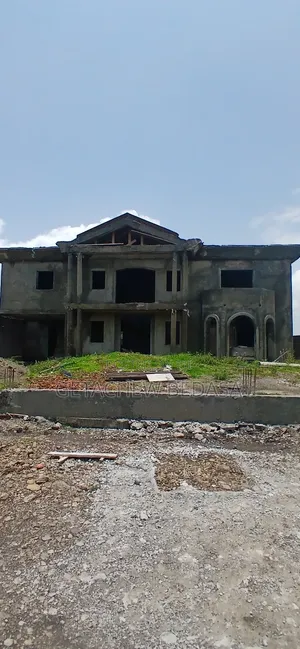 6bdrm House in Ccd, Oromia-Finfinne for sale