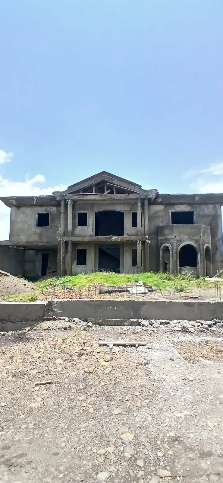 6bdrm House in Ccd, Oromia-Finfinne for sale