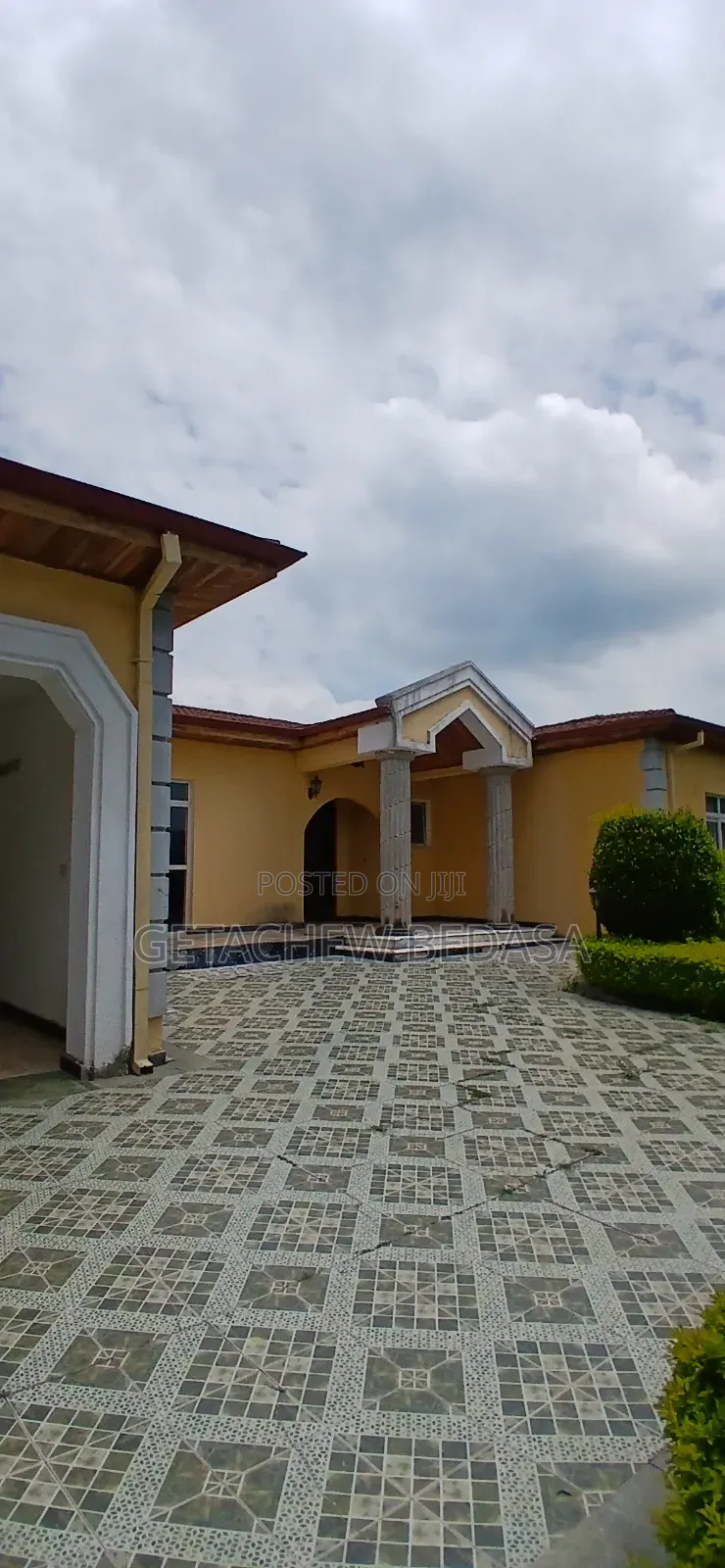 Furnished 6bdrm House in Ccd, Oromia-Finfinne for sale