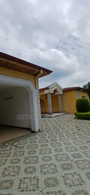 Furnished 6bdrm House in Ccd, Oromia-Finfinne for sale