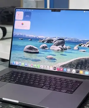 New Laptop Apple MacBook Pro 2021 M1 16GB Intel Core i7 SSD 512GB