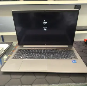 New Laptop HP ZBook Studio G8 16GB Intel Core i7 SSD 512GB