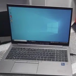 New Laptop HP ZBook Firefly G8 16GB Intel Core i7 SSD 512GB