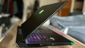 New Laptop MSI Raider GE68HX 13VI-202US 32GB Intel Core i9 SSD 1T