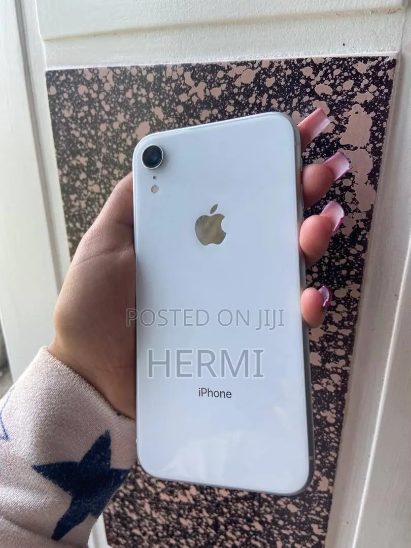New Apple iPhone XR 64 GB White