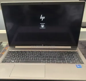 New Laptop HP ZBook Firefly G8 16GB Intel Core i7 SSD 512GB