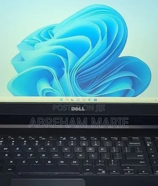 New Laptop Dell Vostro 1014 8GB Intel Core i5 HDD 1T