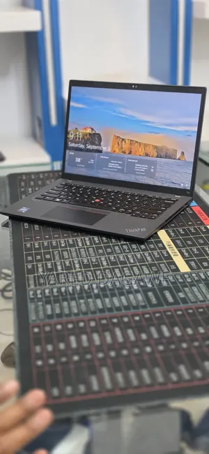 New Laptop Lenovo ThinkPad T14 G3 16GB Intel Core i7 SSD 512GB