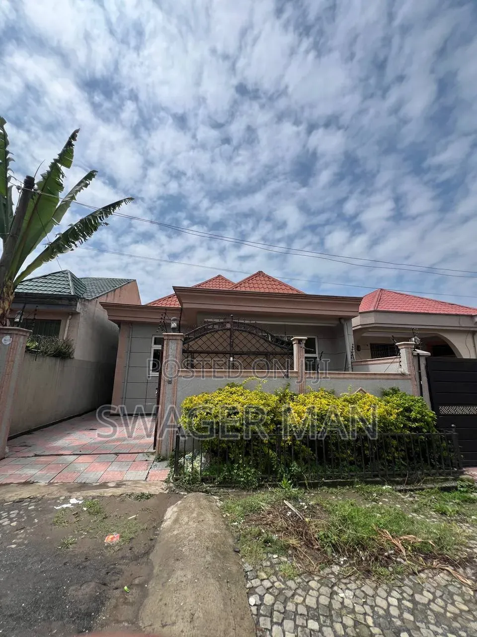Furnished 5bdrm Villa in እሳት አደጋ አከባቢ, Yeka for sale