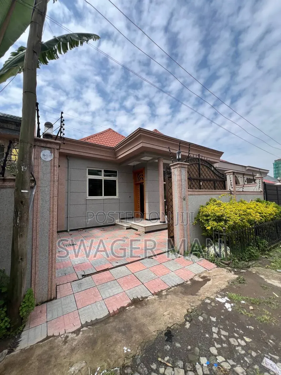 Furnished 5bdrm Villa in እሳት አደጋ አከባቢ, Yeka for sale