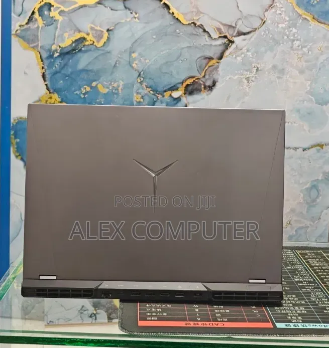 New Laptop Lenovo 16GB AMD Ryzen 7 SSD 512GB