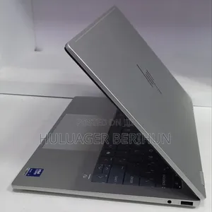 New Laptop HP OmniStudio X All-in-One 16GB Intel Core Ultra 7 SSD 1T