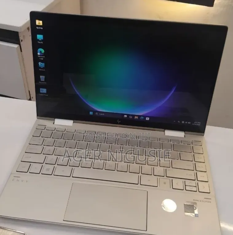 New Laptop HP Envy x360 8GB Intel Core i7 SSD 512GB