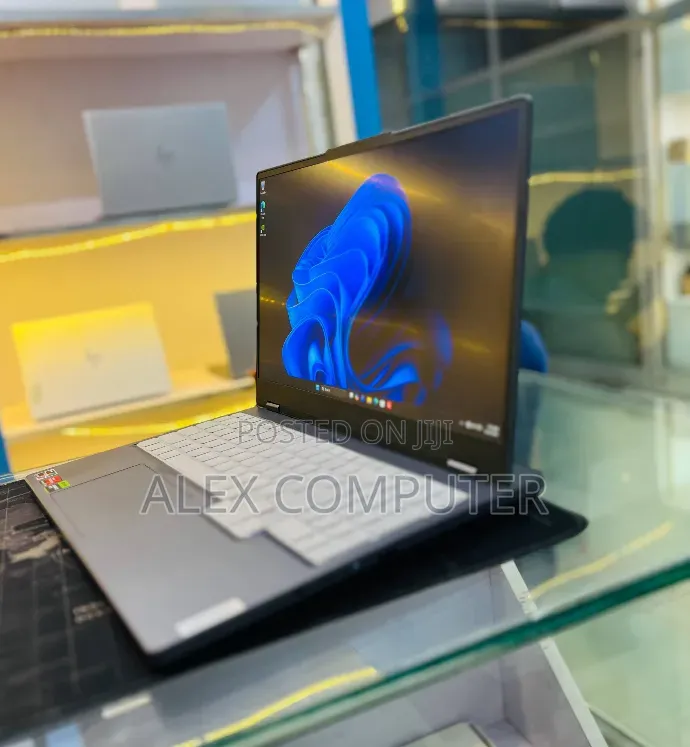 New Laptop Lenovo Legion 5 16GB AMD Ryzen 7 SSD 512GB