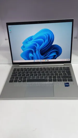 New Laptop HP EliteBook 830 G9 16GB Intel Core i5 SSD 512GB