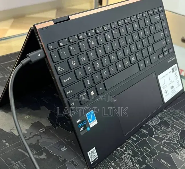 New Laptop Asus ZenBook Flip 14 UX461UA 16GB Intel Core i7 SSD 512GB