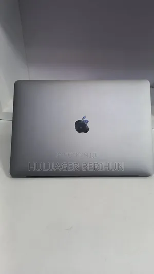New Laptop Apple MacBook Pro 2020 M1 8GB Apple M1 SSD 256GB
