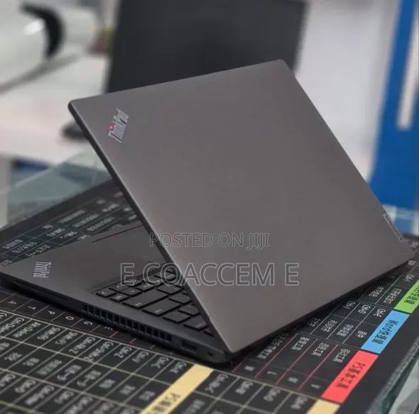 New Laptop Lenovo ThinkPad T14 16GB Intel Core i7 SSD 512GB