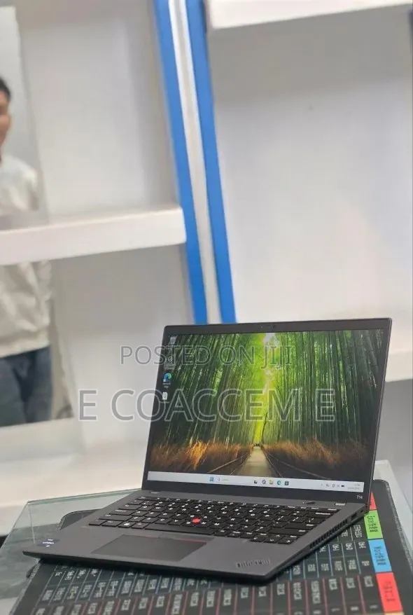 New Laptop Lenovo 16GB Intel Core i7 SSD 512GB