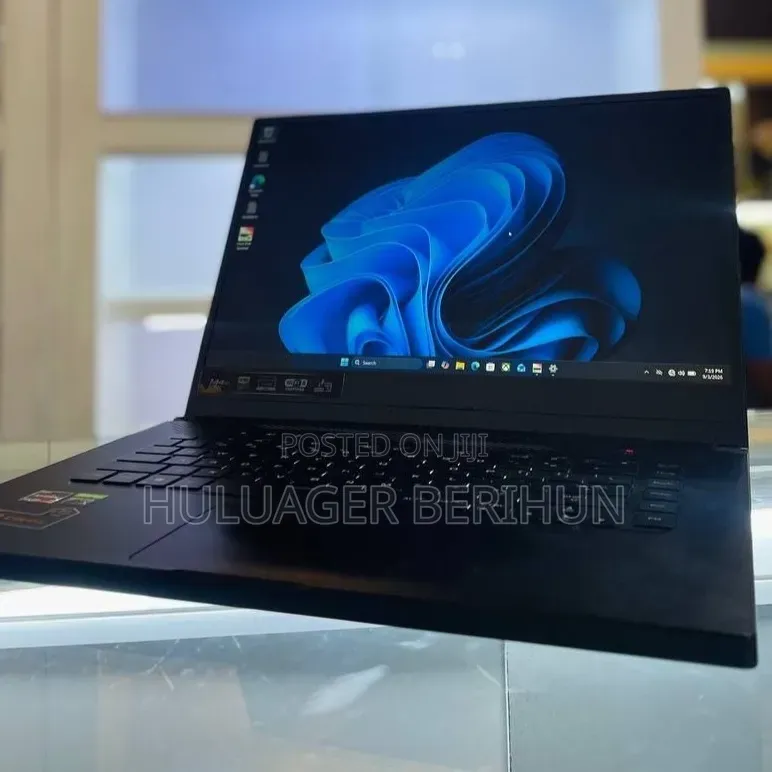 New Laptop Asus ROG Zephyrus G15 16GB AMD Ryzen 7 SSD 512GB