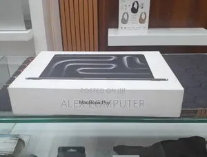 New Laptop Apple MacBook Pro 2025 M5 16GB Apple M5 SSD 512GB