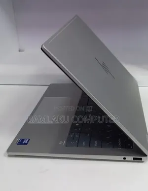 New Laptop HP OmniBook X Flip 14" 16GB Intel Core Ultra 7 SSD 1T