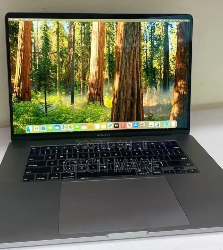 New Laptop Apple MacBook Pro 2019 16GB Intel Core i7 SSD 1T
