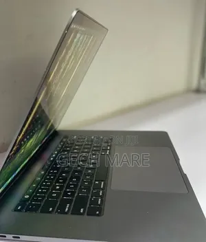New Laptop Apple MacBook Pro 2019 16GB Intel Core i7 SSD 1T