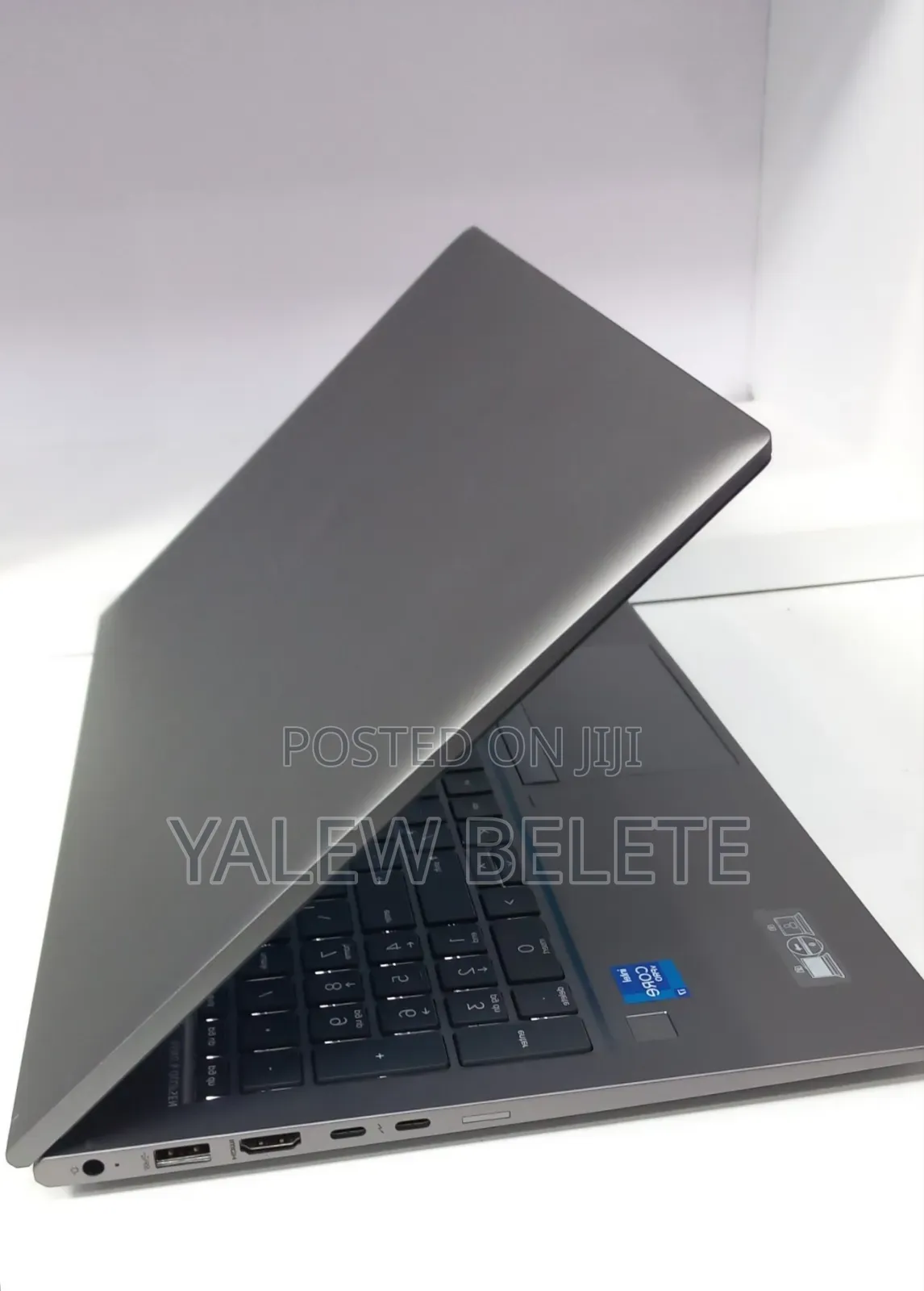 New Laptop HP ZBook Firefly G8 16GB Intel Core i7 SSD 512GB