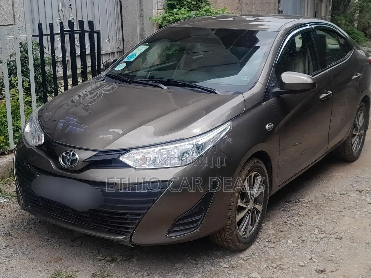 Toyota Yaris 2020 Brown