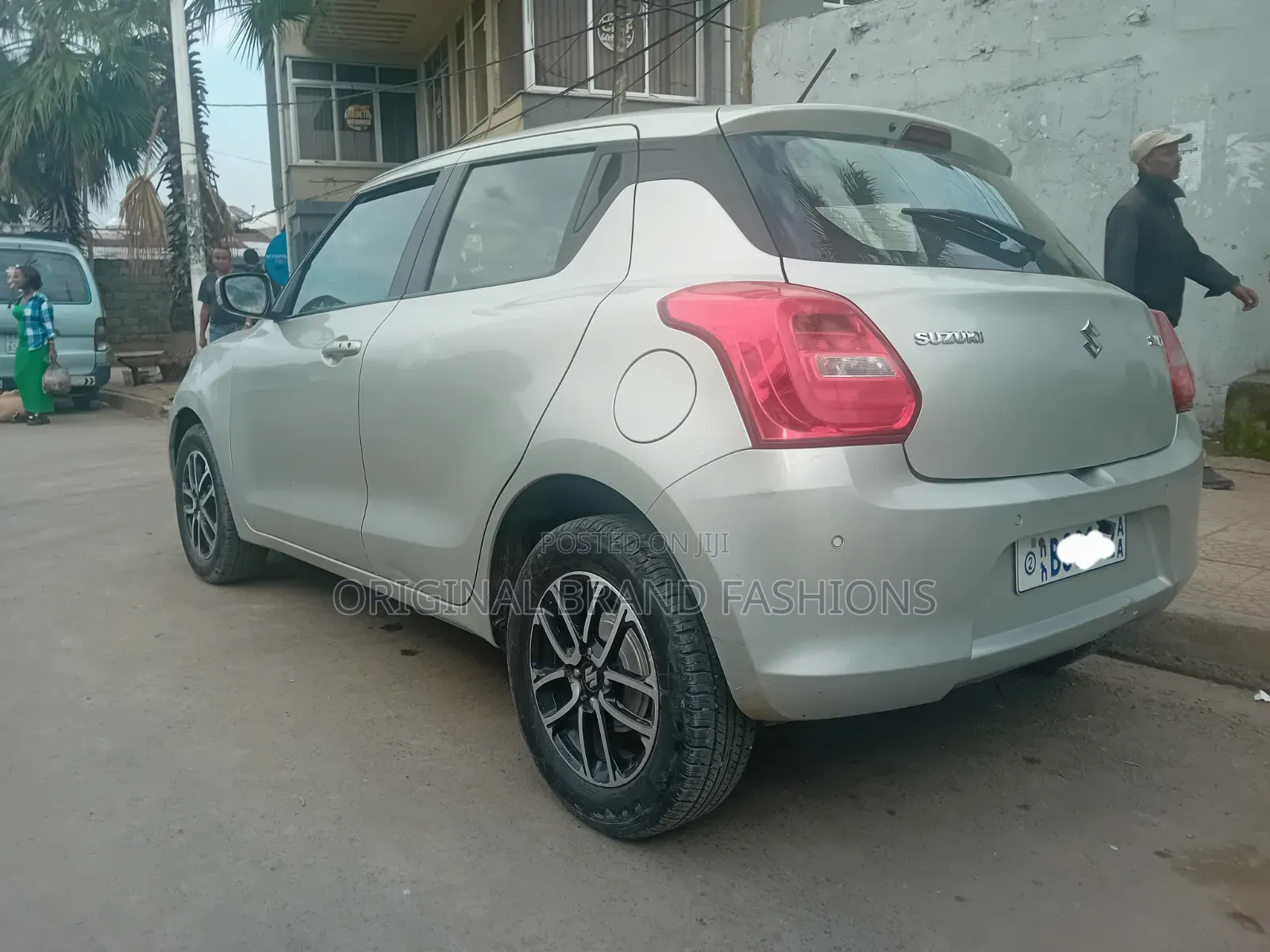 Suzuki Swift 2021 Silver