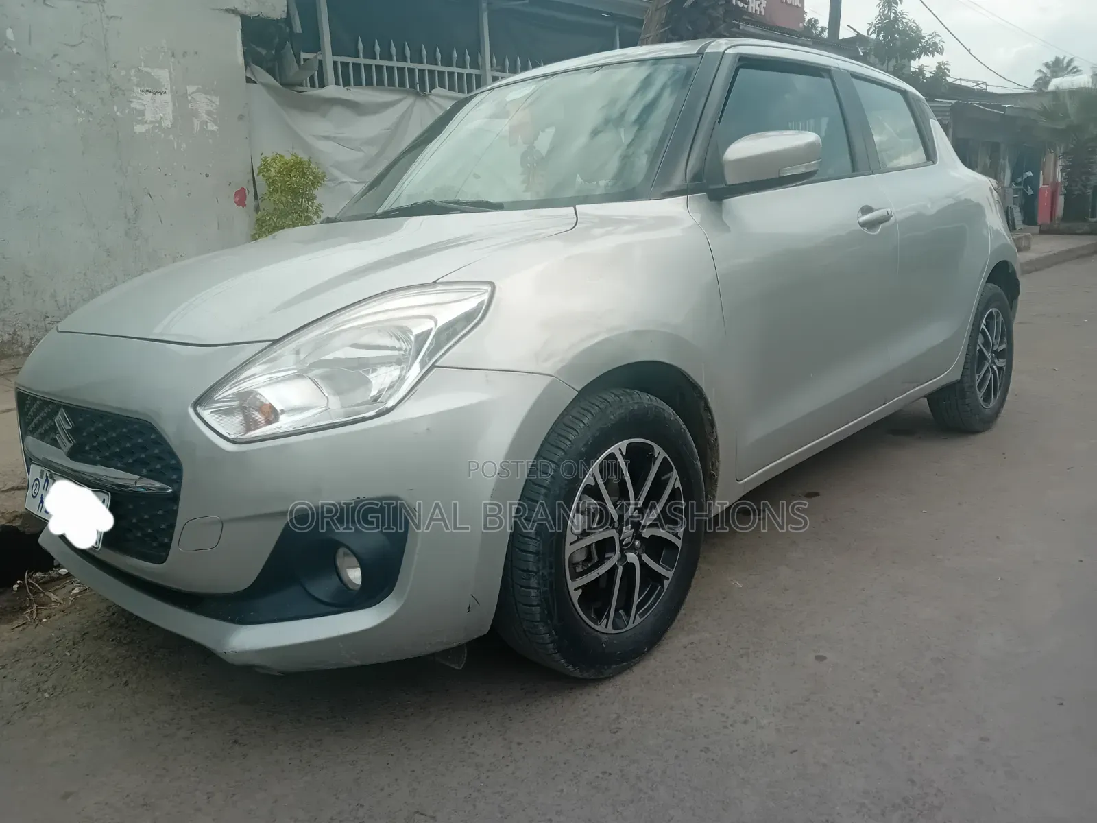 Suzuki Swift 2021 Silver